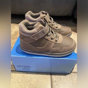 New in Box Stride Rite Little Boys Size 11- SRT Ryker
